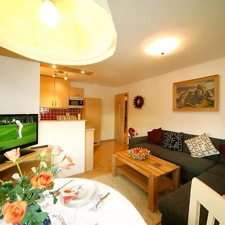 Apartment Haus Schatz